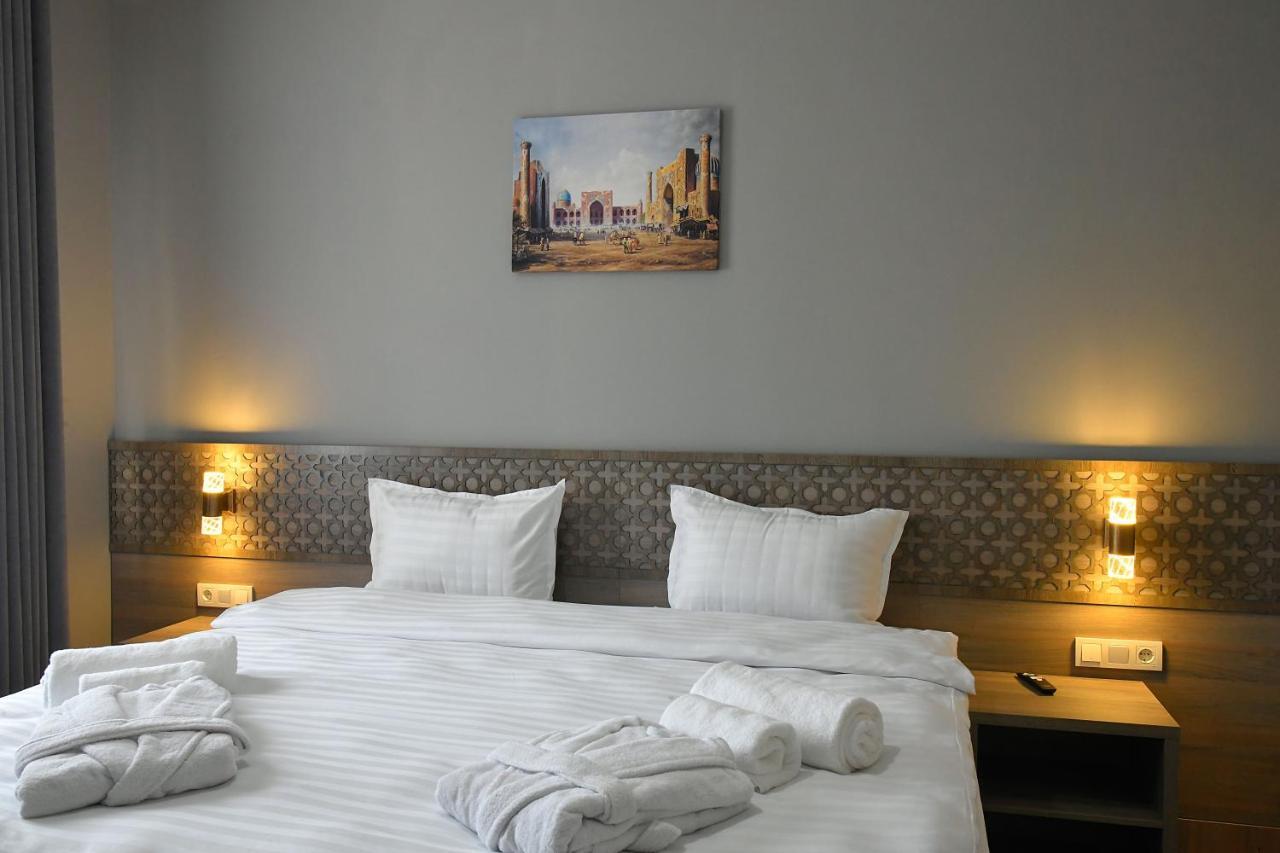 Khan Hotel Samarkand Esterno foto