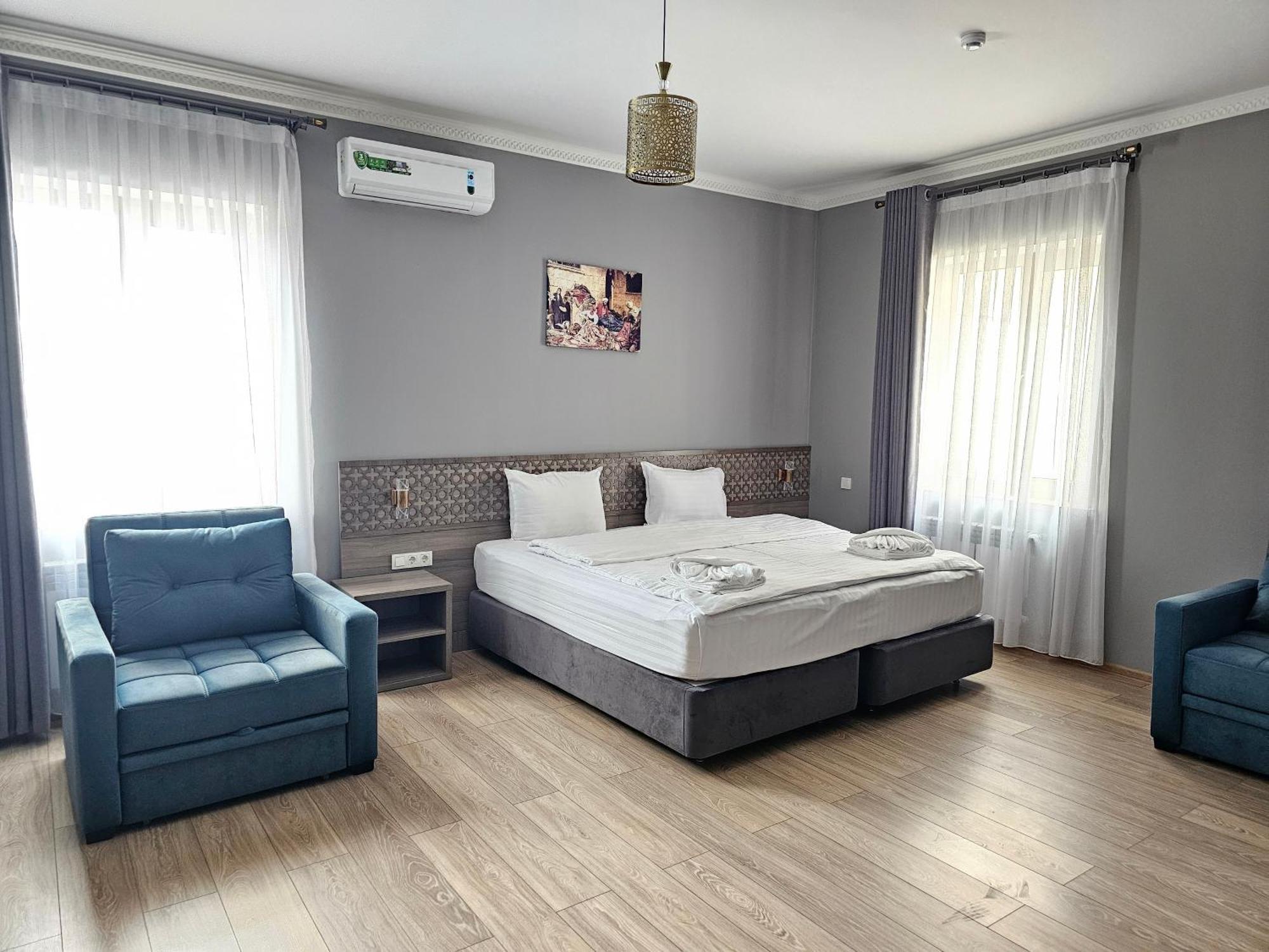 Khan Hotel Samarkand Esterno foto