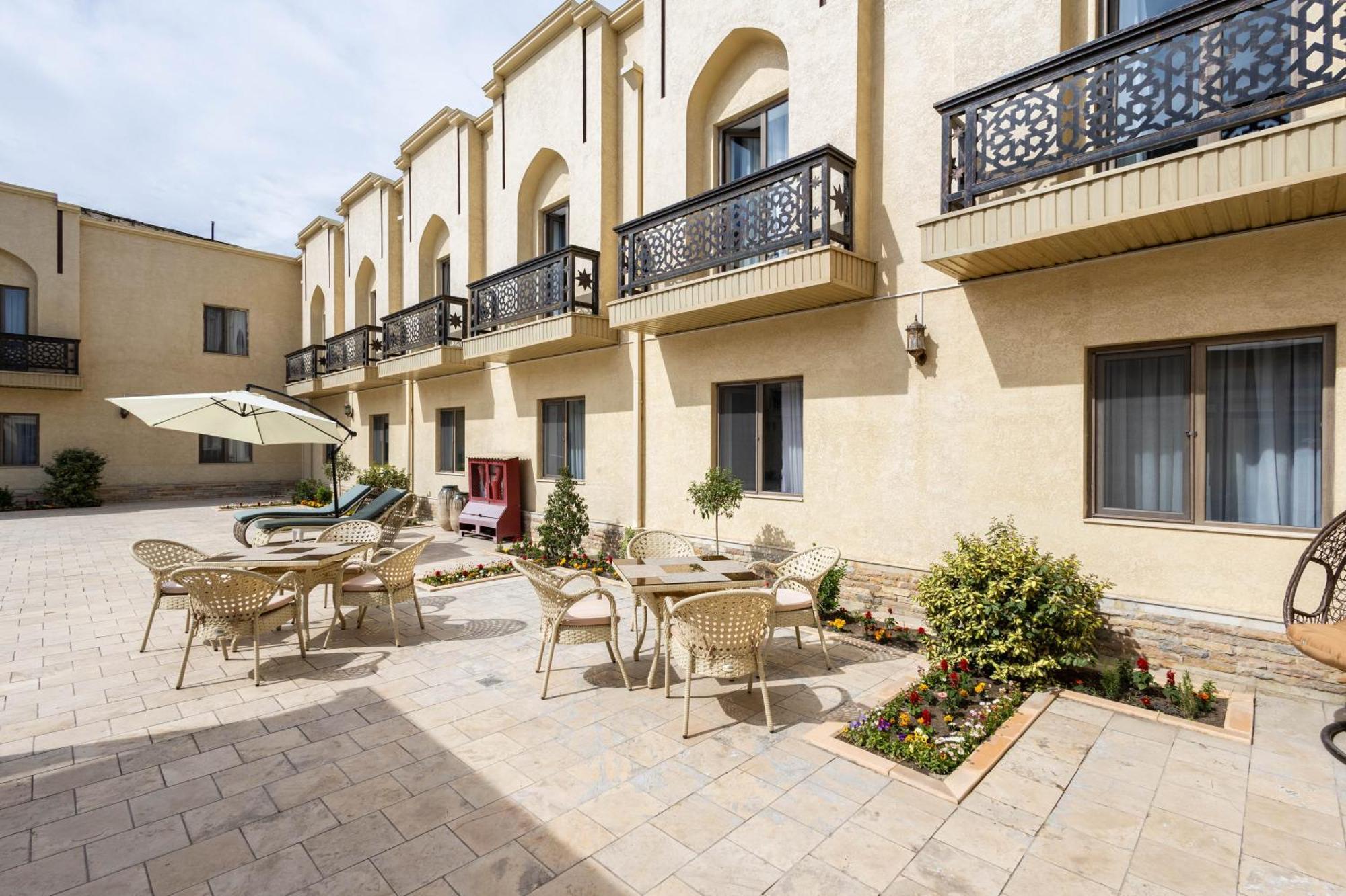 Khan Hotel Samarkand Esterno foto