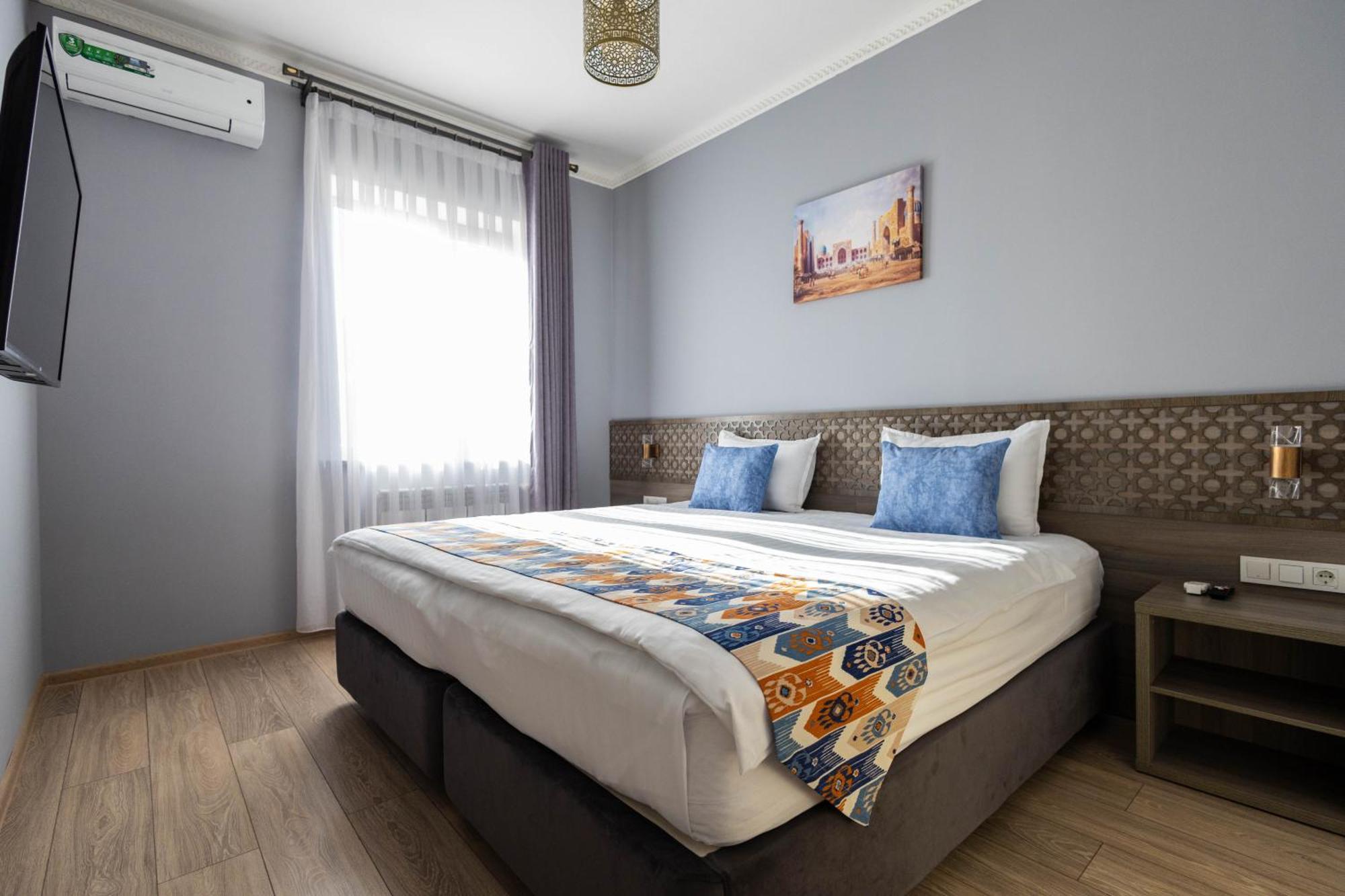 Khan Hotel Samarkand Esterno foto