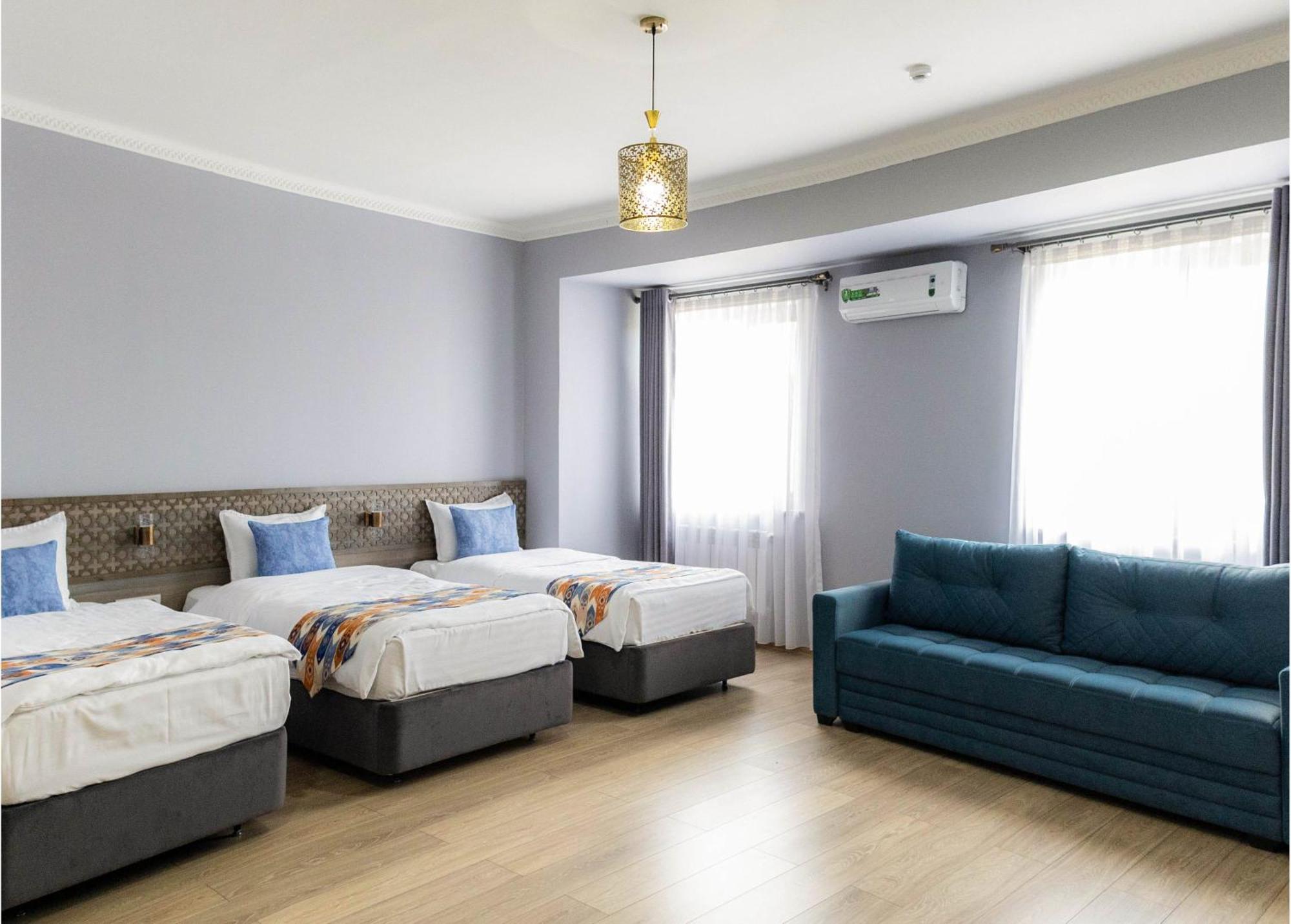 Khan Hotel Samarkand Esterno foto