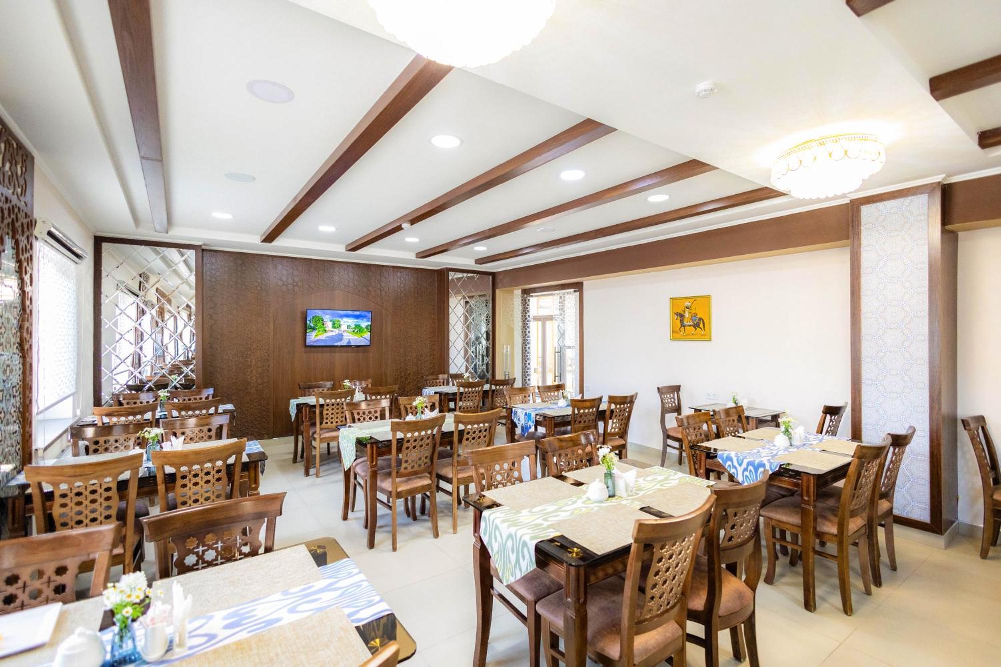 Khan Hotel Samarkand Esterno foto
